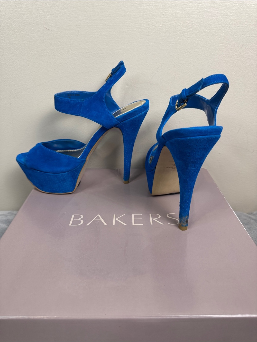 Bakers “Kay” Turquoise Suede Platform Heels - Size 7 - Picture 6 of 12